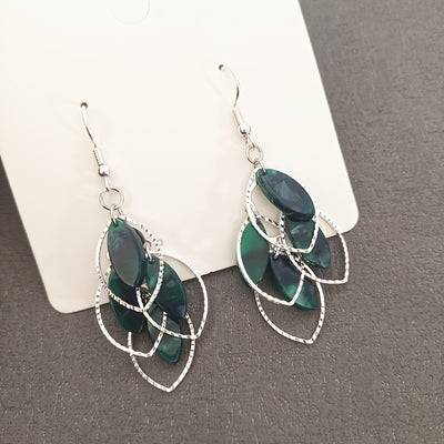 Boucles d'Oreilles Élégantes en Forme de Feuille – Style Nature, Quotidien & Festif.