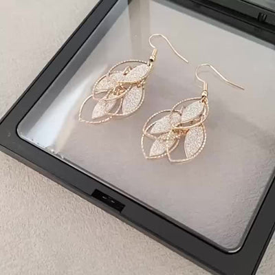 Boucles d'Oreilles Élégantes en Forme de Feuille – Style Nature, Quotidien & Festif.
