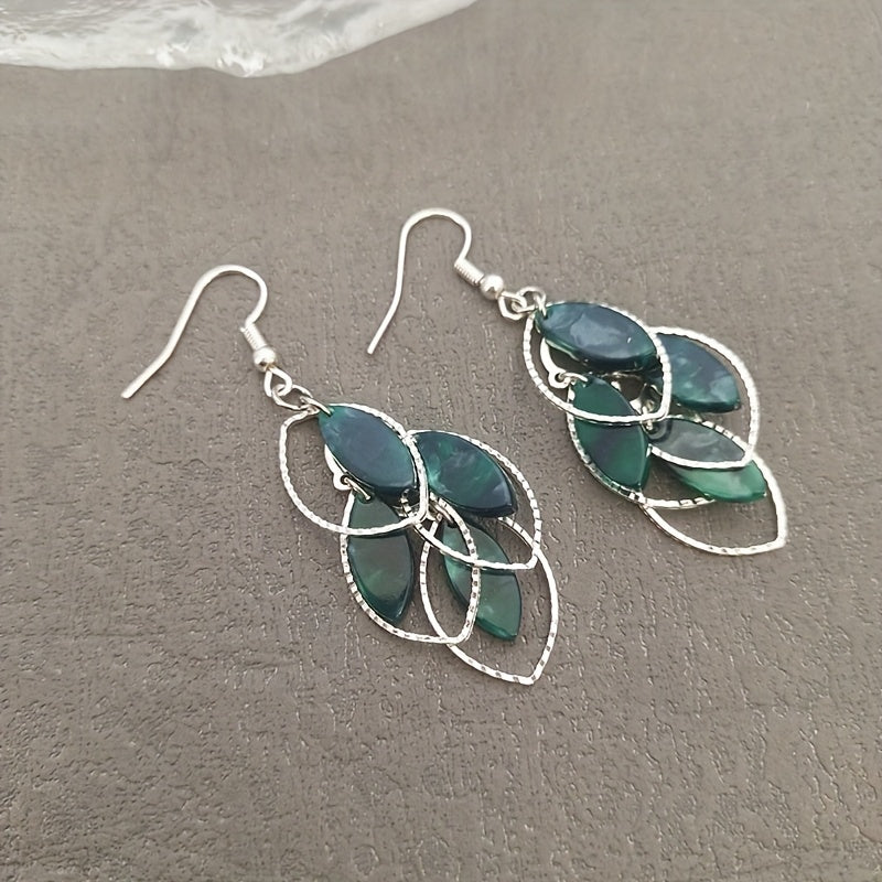 Boucles d'Oreilles Élégantes en Forme de Feuille – Style Nature, Quotidien & Festif.