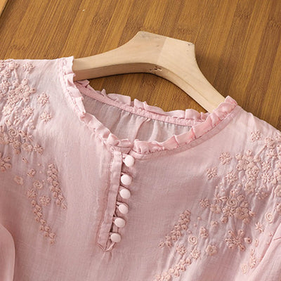 Evelyn – Blouse brodée avec boutons