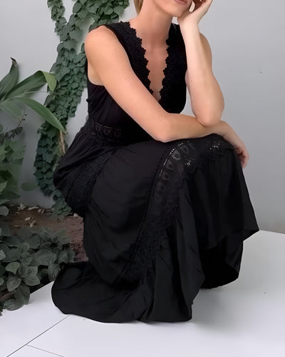 Céline™ | Robe en dentelle artisanale avec décolleté en V