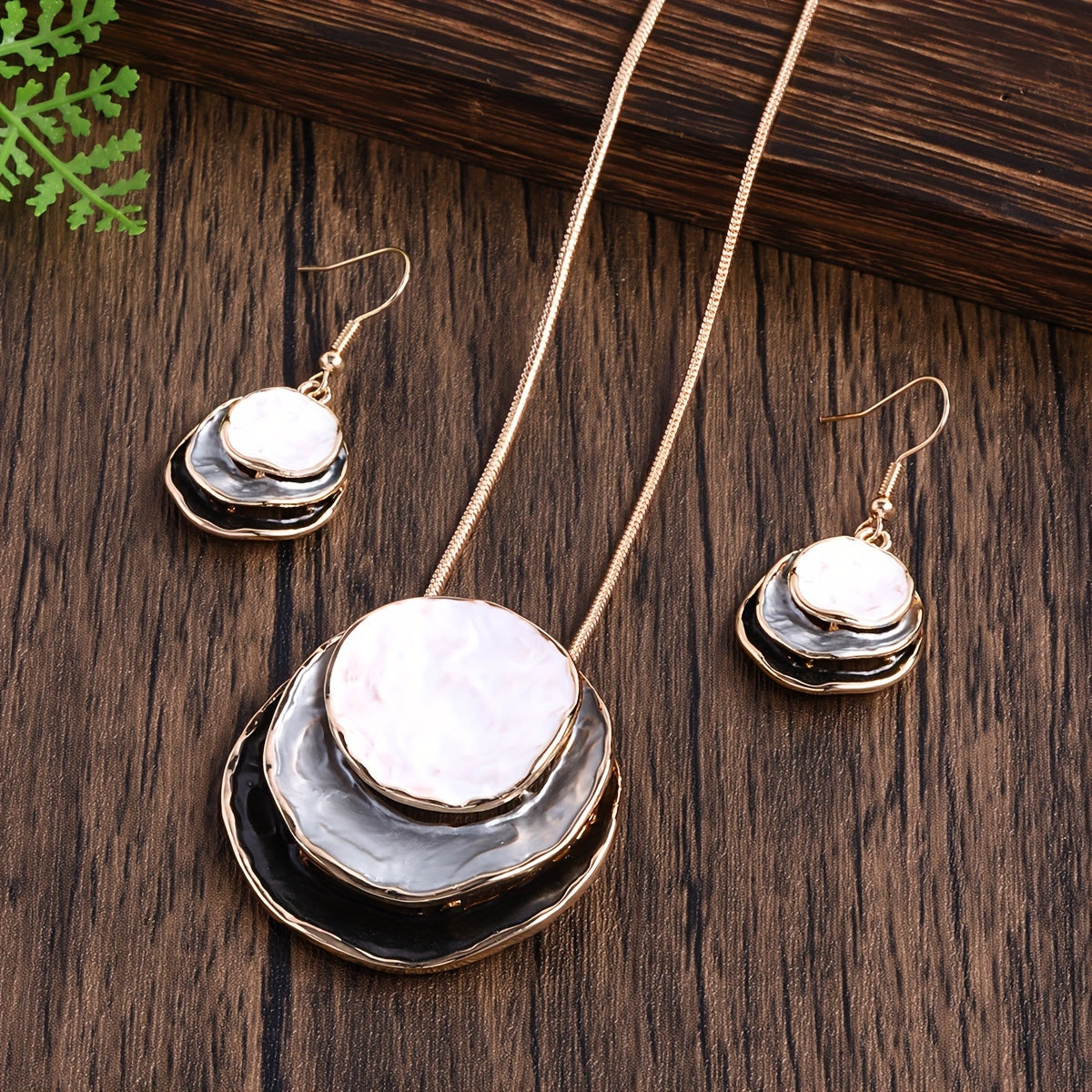 Ensemble de Bijoux Boho : Boucles d'oreilles & Collier – Style Rétro & Quotidien