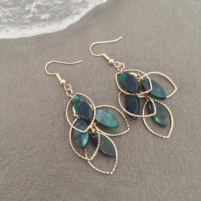 Boucles d'Oreilles Élégantes en Forme de Feuille – Style Nature, Quotidien & Festif.