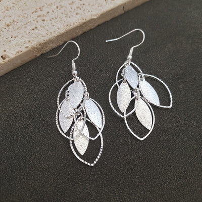 Boucles d'Oreilles Élégantes en Forme de Feuille – Style Nature, Quotidien & Festif.