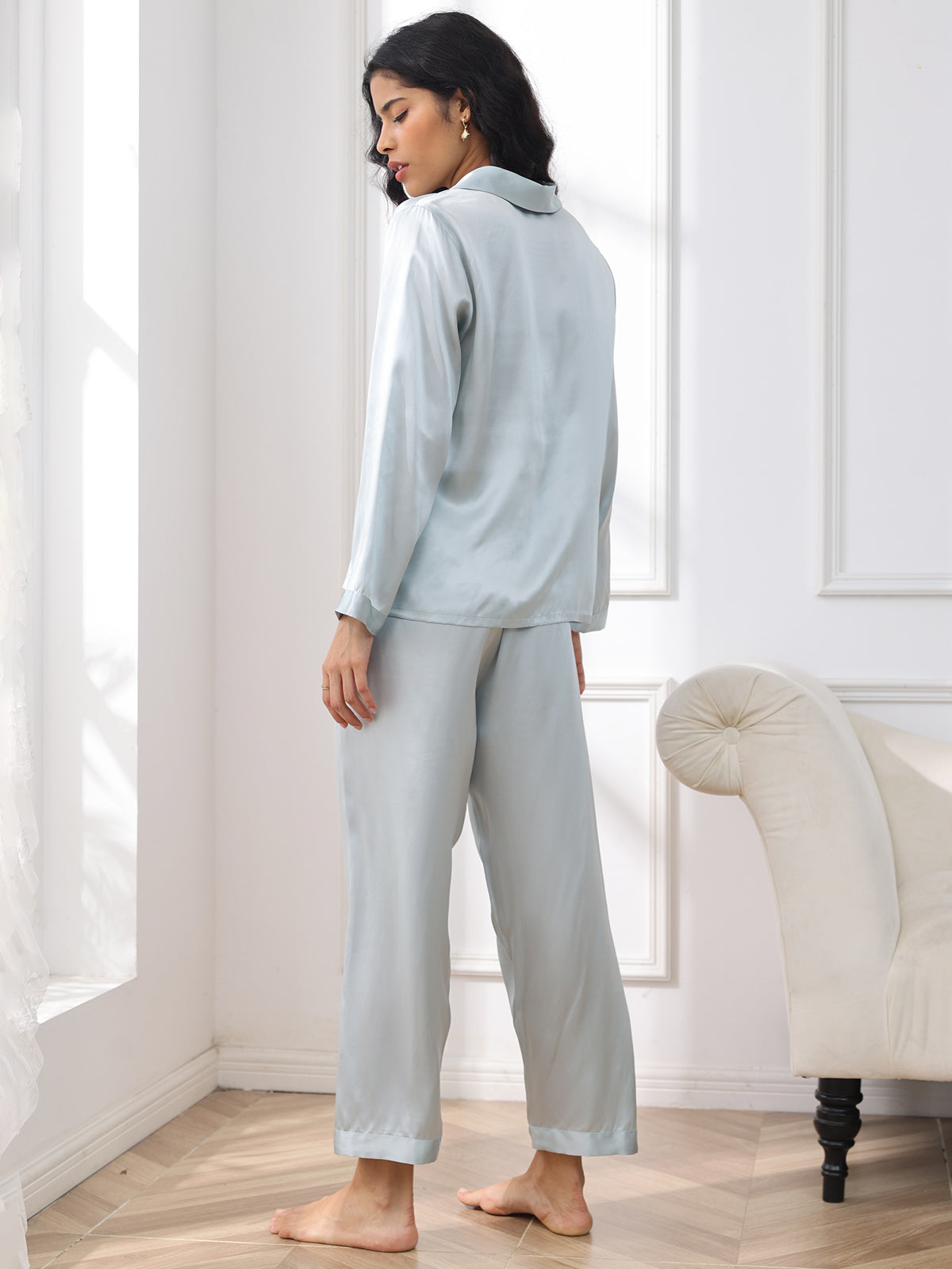 Pyjamas Femme en Soie Reine avec Boutons